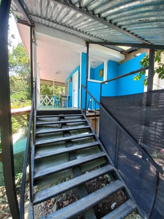 Bed and Breakfast Donde Familia Manito Paquera Exterior foto